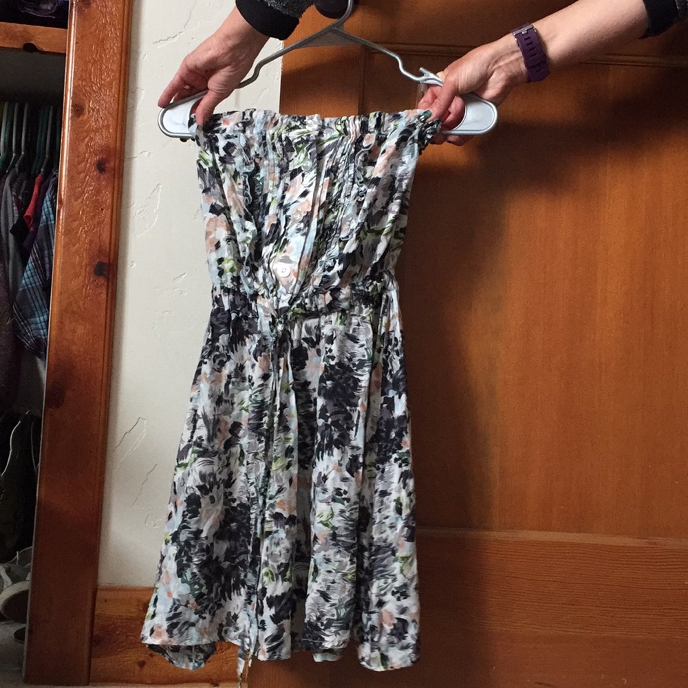 Very new strapless dress